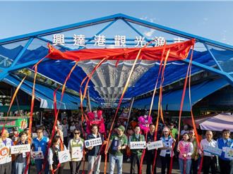 興達港漁市改造人潮暴增3倍 遮陽設施「不完整」待解