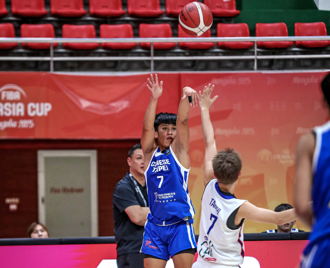 U16亚洲杯男篮》王以勒轰24分 中华队轻取菲律宾摘首胜