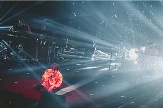 暌違6年！星野源婚後首度來台開唱 〈戀〉全場合唱嗨翻三千人