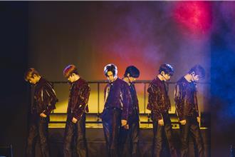 RIIZE台上换装引尖叫　台北站热力开唱25首歌唱好唱满