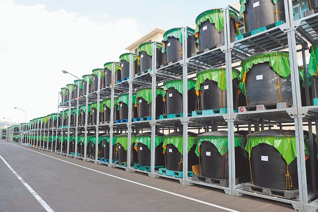 台湾最大黑豆酱油制造厂「高庆泉」导入AI智能管理系统，精准掌控制麴阶段的温溼度。（高庆泉提供／杨静茹南投传真）