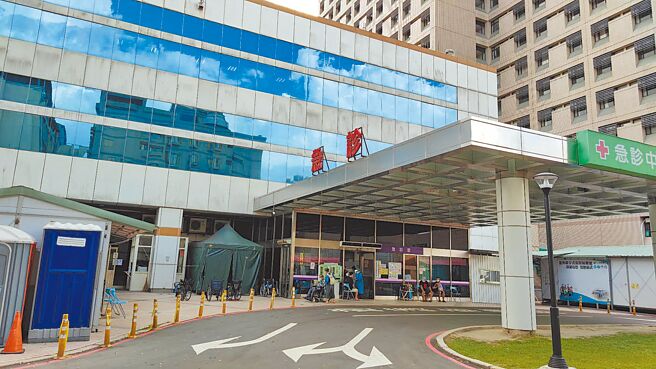 桃园11家急救责任医院有6家急诊常壅塞，桃园市卫生局设置「急诊壅塞指数监控系统」，可即时了解急诊人力状况，最快9月会有成果。（本报资料照片）