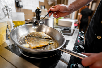 吃椰子油抗失智助減重？營養師揭真相：根本像豬油