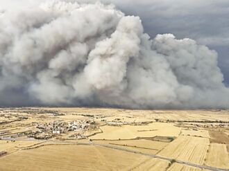 歐洲高溫 野火燒不盡