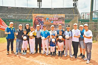 宜蘭 跨世代對打 祖孫棒球賽同樂