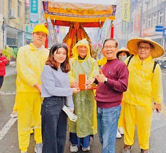 綠營學姐劉品妡 擬選北市議員