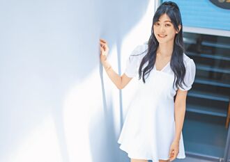 林逸欣婚禮成長片 媽媽深夜看哭8回