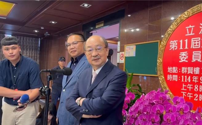 民進黨團總召柯建銘1日表示，將行文給黨團成員，為期一周，請有意願當黨團6長的人前來登記。（袁茵攝）