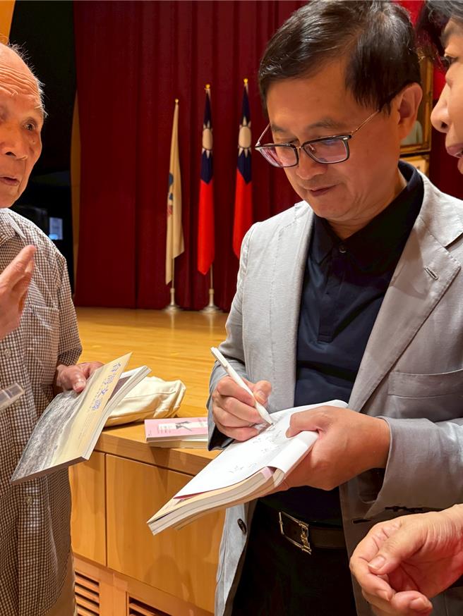 和硕董事长童子贤童子贤谈创业，自曝最初是想「开书店」。(洪凯音摄影／洪凯音台北传真)