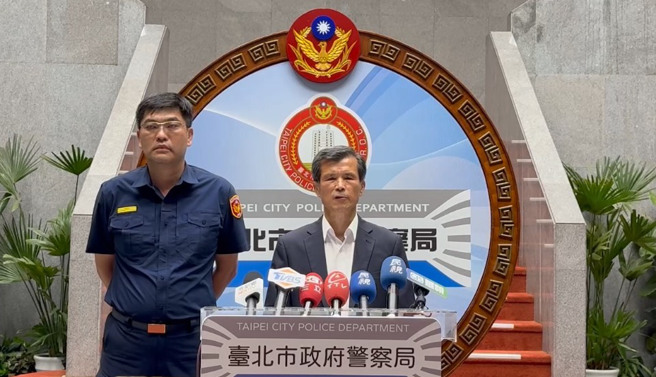 中正第一分局今1日鄭重駁斥，強調現場指揮官、分局長陳瑞基（左）從未接獲任何相關指示，全程要求同仁依法行政、堅守崗位。（報系資料照）