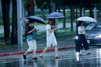 天氣》今雨區擴大 琵琶颱風生成機率60％ 路徑曝