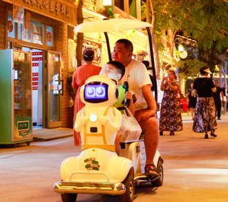 能玩但不能累！窩囊旅遊爆紅 陸景區推「躺平式」玩法