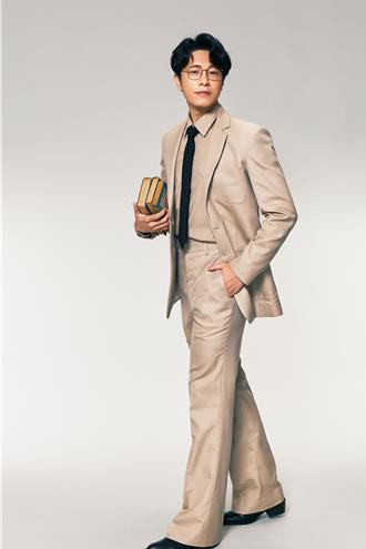 韦礼安再秀迷因哏王本色　「韦基百科」揭秘惊人身世