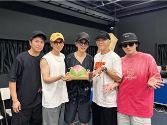 Energy開唱倒數預告蜜桃大放送　牛奶生日喜收大壽桃