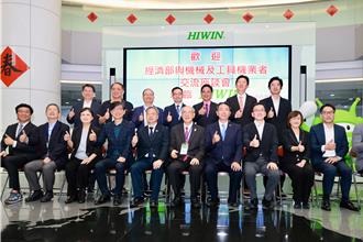 龔明鑫請益之旅首站訪台中 補助工具機械業搶歐洲訂單