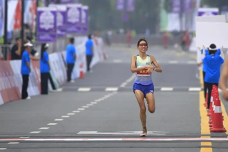 「最美護士」跑馬拉松奪冠求調休！　網挖黑歷史：頻繁參賽像兼職