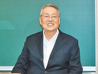 施振榮 公開AI分身阿丹