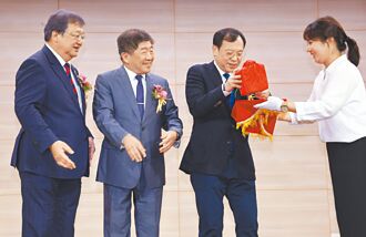 衛福部長 石崇良喊優先強化醫療韌性