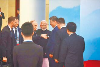 在上合峰會聽到國際板塊裂變