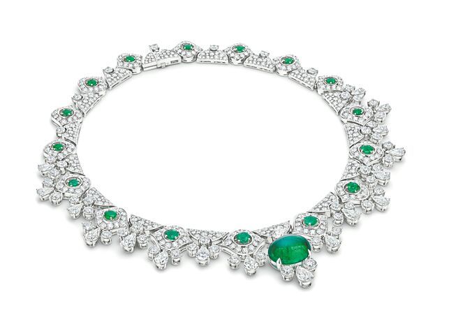 寶格麗Mediterranea系列鉑金祖母綠與鑽石項鍊。（BVLGARI提供）