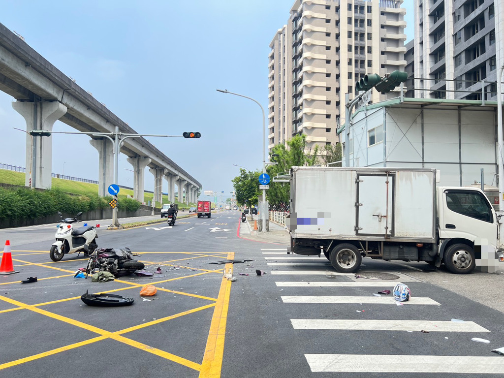 男騎士送醫不治。（蕭宥彤翻攝）
