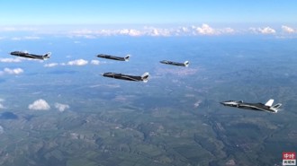 93閱兵新武器》「黑武士」殲-20A隱形戰機   陸空軍真正王牌 