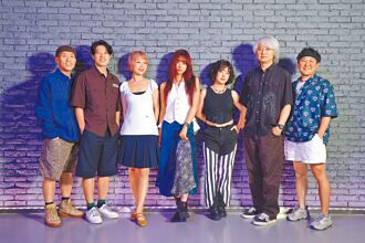 Leenalchi嗑臭豆腐 嚷没想像中难吃