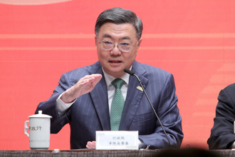 卓揆怨媒宣費被刪「施政打折」  藍青年打臉揭真正原因