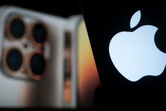 iPhone 17可望凍漲 僅1系列漲價！蘋概股一片紅通通