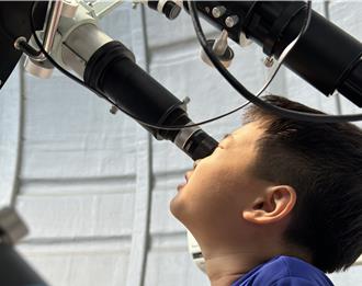 錯過等7年！屏東建國國小開放天文台 9／7直播「血月全食」奇觀