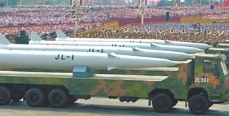 閱兵展軍威 爭奪抗戰史話語權