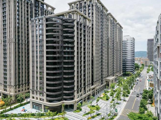 「土城员和2号社会住宅」邻近捷运海山站，交通便利，是新北市容积奖励社宅中户数最多的社宅。（新北市城乡局提供）