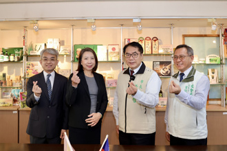 捐1700万助台南风灾重建    黄伟哲感谢中信金社会责任