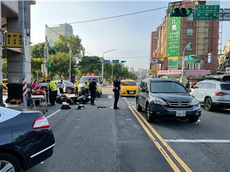桃園8旬翁無照騎車左轉對撞直行車慘死  驚悚畫面曝光