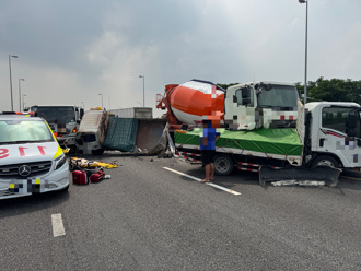 國8驚傳4車連環撞！疑「未注意車前狀況」釀禍　1人傷送醫