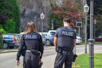 德國職校驚傳學生持刀攻擊事件 女教師重傷 嫌犯中彈被捕