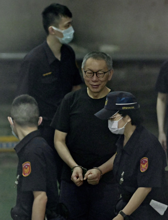 柯文哲被裁定7000萬元交保 為何要拖到8日？郭正亮爆內幕