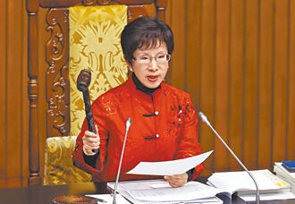 柱姐赴陸閱兵 陸委會：非規範對象