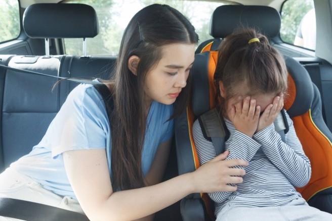 聽音樂也能緩解暈車?最新研究揭示音樂對暈車症狀的驚人影響。(圖取自Photo AC)