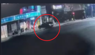 凌晨巨响银行玻璃门毁了 男驾驶5小时后落网！逃逸原因曝光