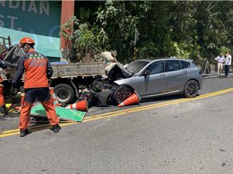 自小客衝撞自來水施工 工人1命危2輕傷