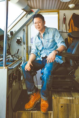 陶喆〈微尘〉揪李铭忠曾敬骅出海飙演技