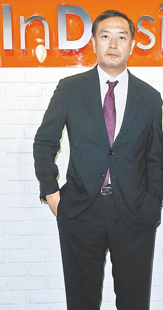 严凯泰引进代理 以「52号先生」着称