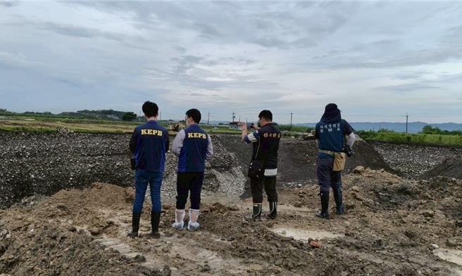 高市府整合各單位權管法令及行政作為，精進事前預防、事中應變及事後回復作為，監督並要求加速回填合法土方。（高市府提供）