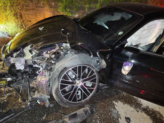 烏來猛撞保時捷！18歲女網紅致歉「起頭是我」 駕駛也跳出擔責