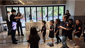 台南警交安宣導首度前進5星飯店 超萌幼童體驗闖關