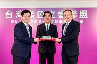 林佳龍出席綠盟理事長交接 盼持續與民主台灣同行