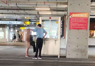 台中火車站「裸體阿伯」趴趴走！ 網怒轟：遊民亂象何時了？