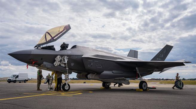  川普下令增派10架F-35进驻波多黎各，吓阻委内瑞拉。图为F-35A战机。（取自DVIDS网站）