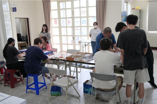 花莲县吉安乡今年有5村、2.6万余人可获450元至500元不等航空噪音补偿金，即日起至10月底受理申请。（吉安乡公所提供／罗亦晽花莲传真）